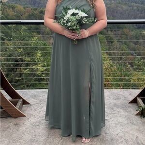 Elegant Green Sleeveless Dress